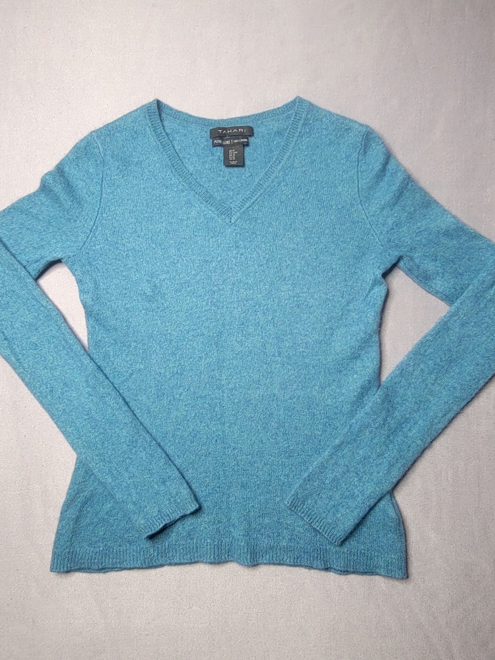 TAHARI womens Pure Luxe 100%cashmere V-Neck Sweater Color Turquoise Size M
